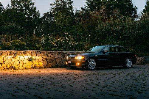 mobile - carousel-hero-element image-0