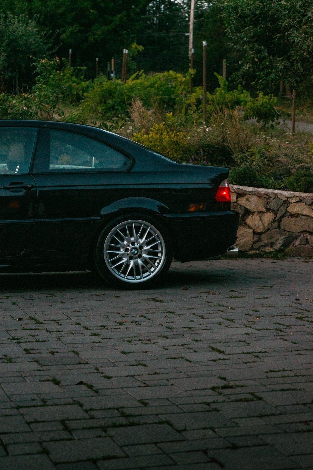 carousel-hero-element image-3