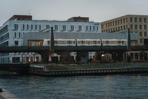 carousel-hero-element image-3