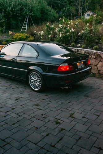 mobile - carousel-hero-element image-1