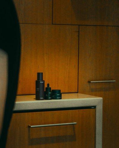 mobile - carousel-hero-element image-3